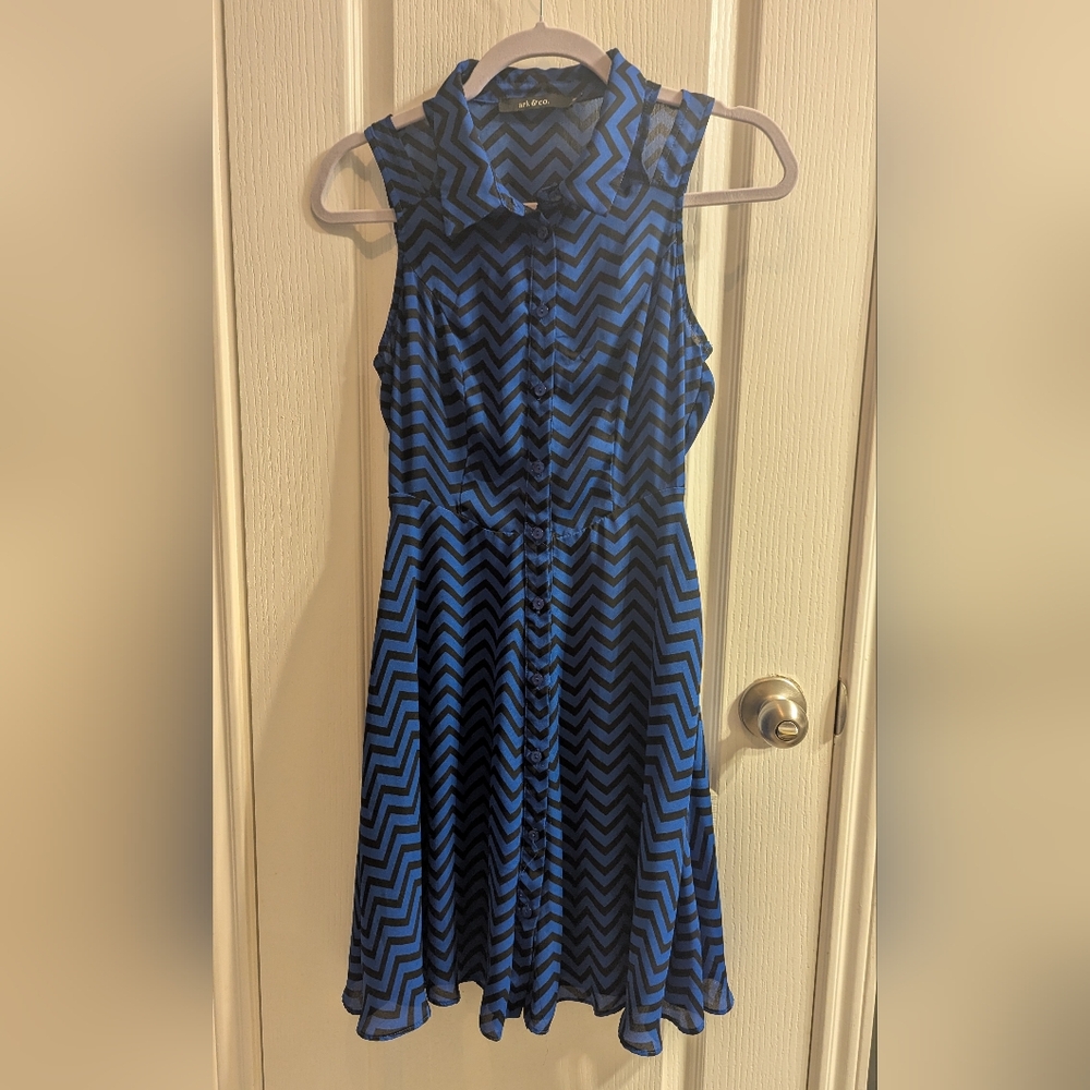 Ark & Co Blue and Black Zigzag Midi Dress